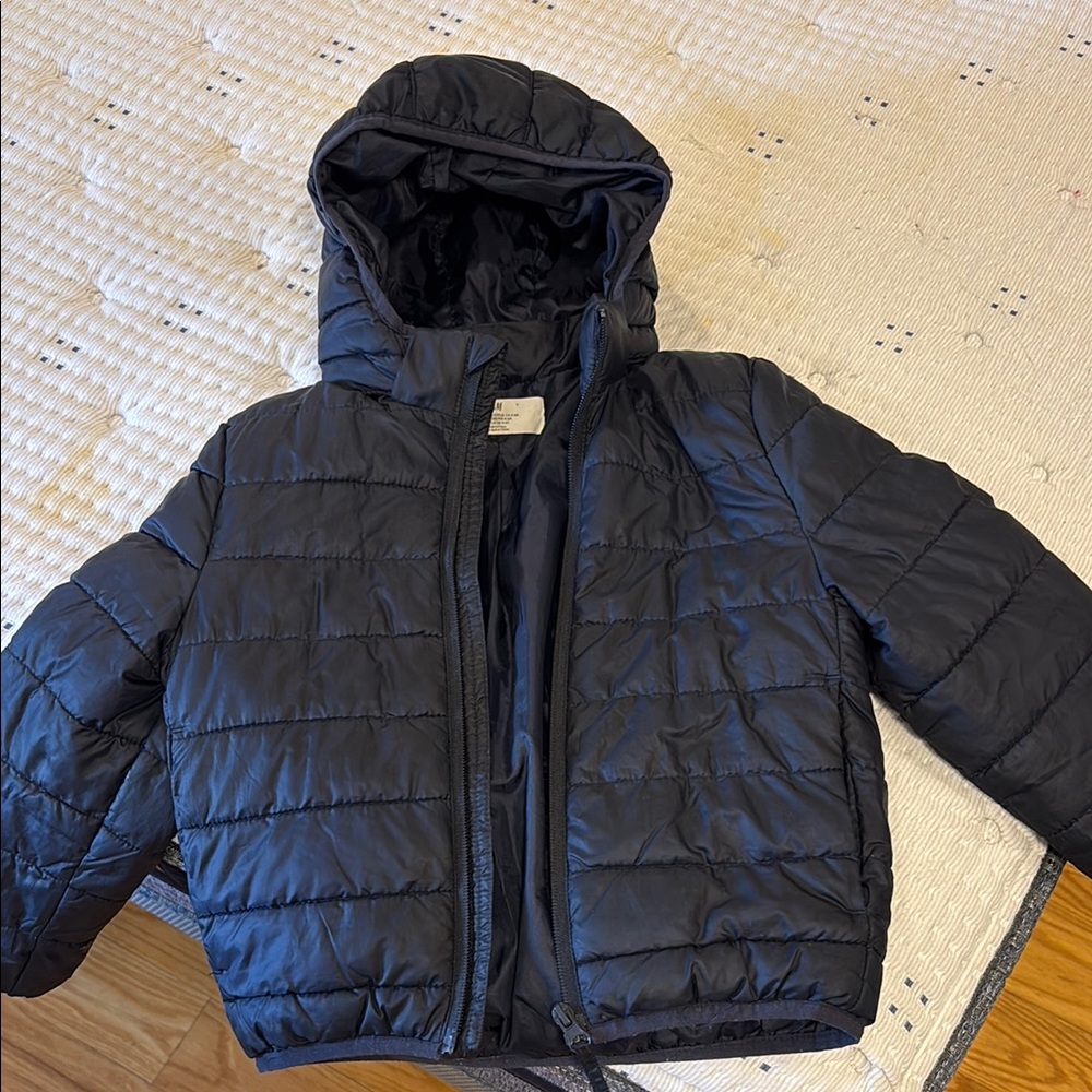 Kids H&M navy Puffer Jacket boy 5T great condition